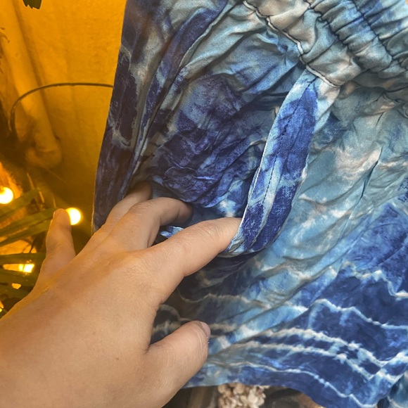 Tie Dye Blue and White Shorts with pocket- S - Picture 6 of 9